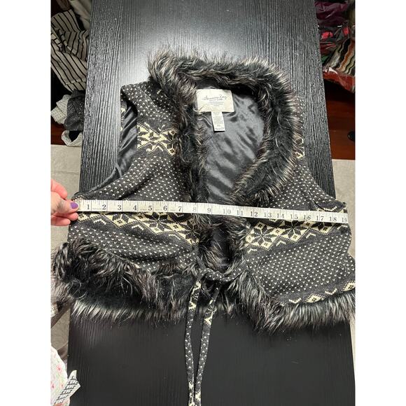 Vintage Y2K American Rag Nordic Style Fur-lined Cropped Vest - Picture 5 of 10